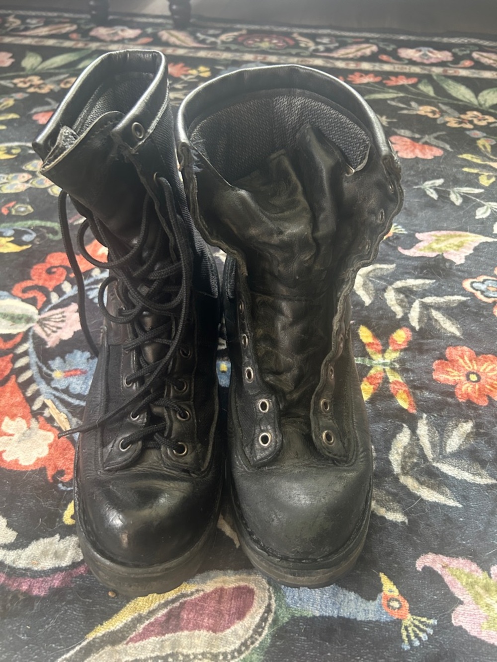 Vintage Danner Acadia Leather Goretex boots